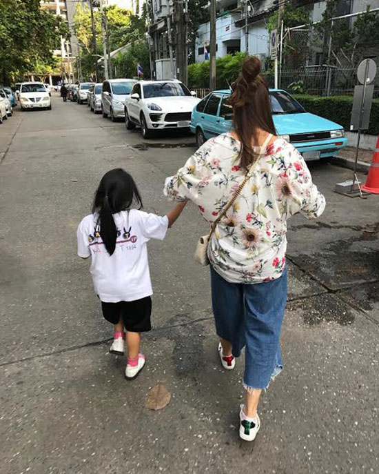 หน่อง ธนา วิว วรรณรท หน่อง ธนา วิว วรรณรท