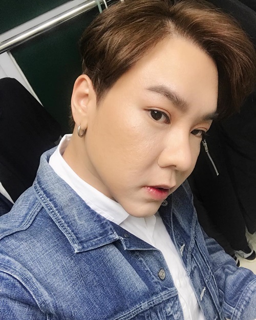 ดีเจบุ๊กโกะ ดีเจบุ๊กโกะ