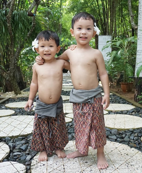 พลอย พลอยพรรณ น้องแพนเตอร์ น้องพูม่า พลอย พลอยพรรณ น้องแพนเตอร์ น้องพูม่า