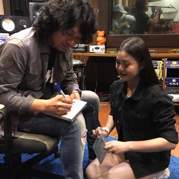 ลำไย ไหทองคำ เสก โลโซ ลำไย ไหทองคำ เสก โลโซ