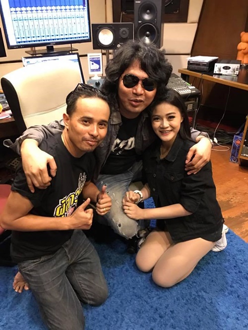 ลำไย ไหทองคำ เสก โลโซ ลำไย ไหทองคำ เสก โลโซ