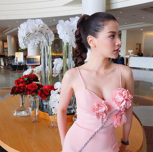 ใบเฟิร์น พิมพ์ชนก ใบเฟิร์น พิมพ์ชนก