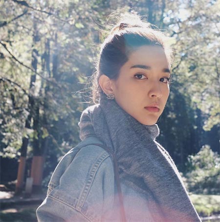 โม มนชนก โม มนชนก