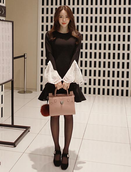 ชุดเดรสโทนสีสุภาพ ชุดเดรสโทนสีสุภาพ