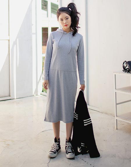 ชุดเดรสโทนสีสุภาพ ชุดเดรสโทนสีสุภาพ