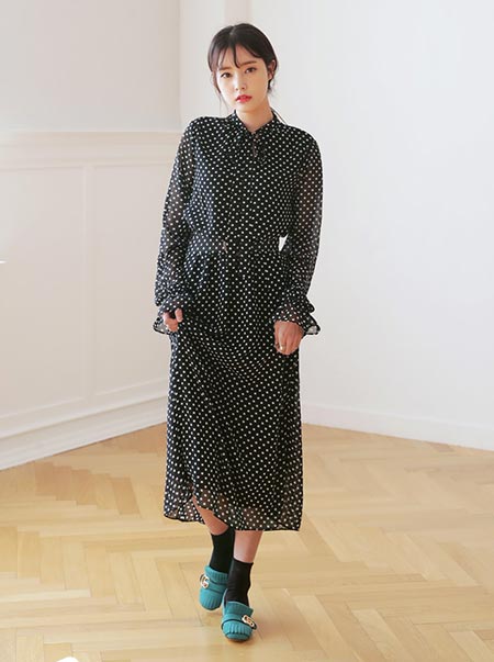 ชุดเดรสโทนสีสุภาพ ชุดเดรสโทนสีสุภาพ