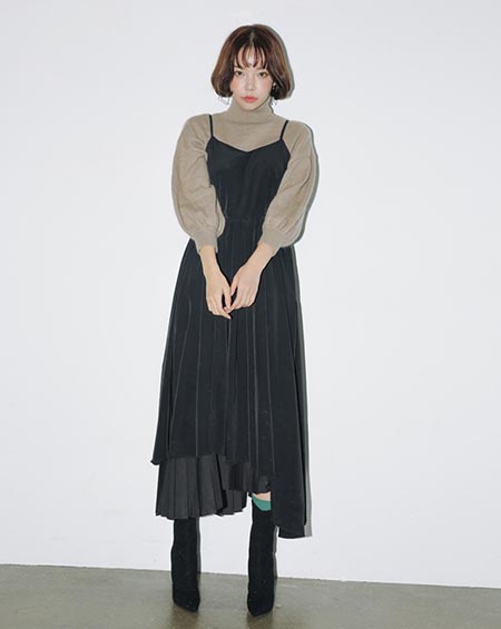 ชุดเดรสโทนสีสุภาพ ชุดเดรสโทนสีสุภาพ