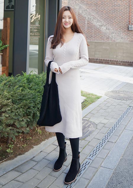 ชุดเดรสโทนสีสุภาพ ชุดเดรสโทนสีสุภาพ