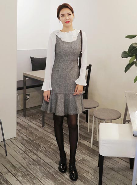 ชุดเดรสโทนสีสุภาพ ชุดเดรสโทนสีสุภาพ