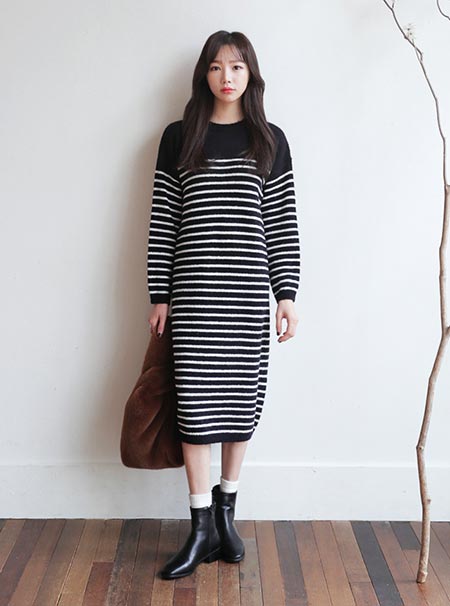 ชุดเดรสโทนสีสุภาพ ชุดเดรสโทนสีสุภาพ