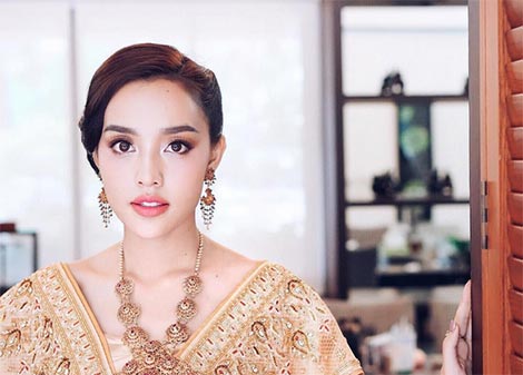 แต่งหน้าชุดไทย แต่งหน้าชุดไทย