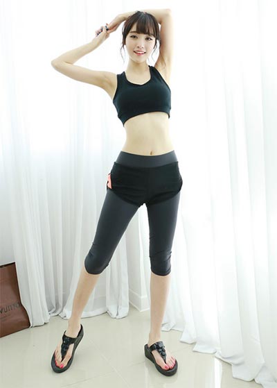 ชุดว่ายน้ำแบบเรียบร้อย ชุดว่ายน้ำแบบเรียบร้อย