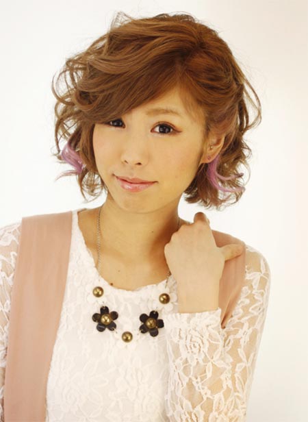 ทรงผมสั้นดัดลอน ทรงผมสั้นดัดลอน