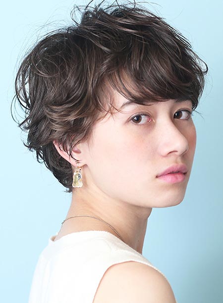 ทรงผมสั้นดัดลอน ทรงผมสั้นดัดลอน