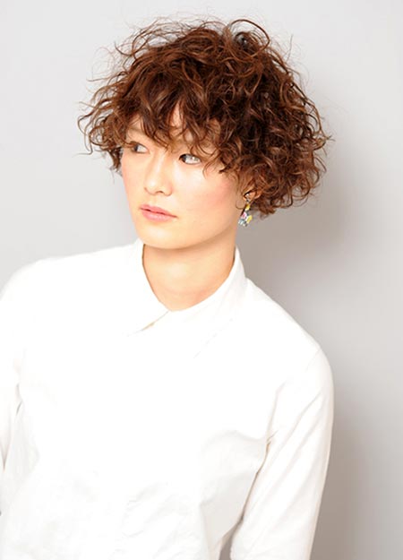 ทรงผมสั้นดัดลอน ทรงผมสั้นดัดลอน