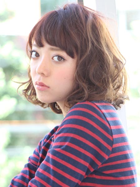 ทรงผมสั้นดัดลอน ทรงผมสั้นดัดลอน