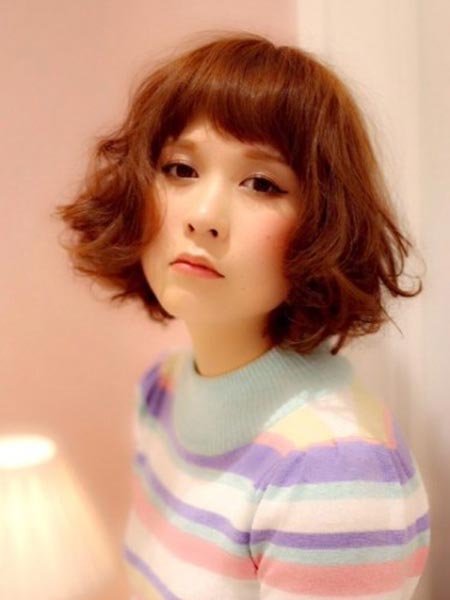 ทรงผมสั้นดัดลอน ทรงผมสั้นดัดลอน