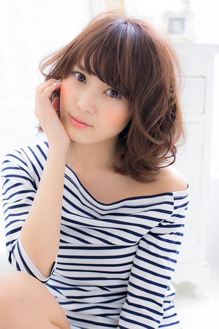 ทรงผมสั้นดัดลอน ทรงผมสั้นดัดลอน