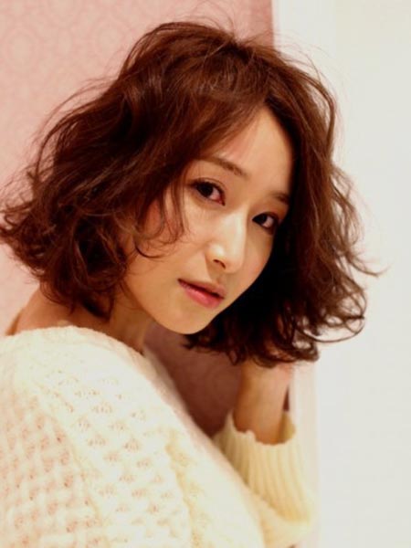 ทรงผมสั้นดัดลอน ทรงผมสั้นดัดลอน