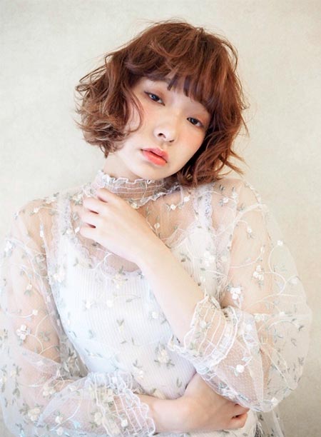 ทรงผมสั้นดัดลอน ทรงผมสั้นดัดลอน