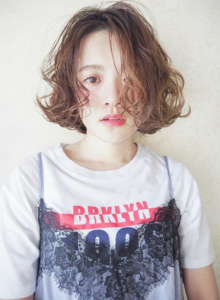 ทรงผมสั้นดัดลอน ทรงผมสั้นดัดลอน