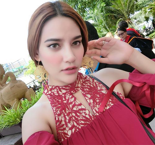 ตาล ลีโอเกิร์ล ตาล ลีโอเกิร์ล