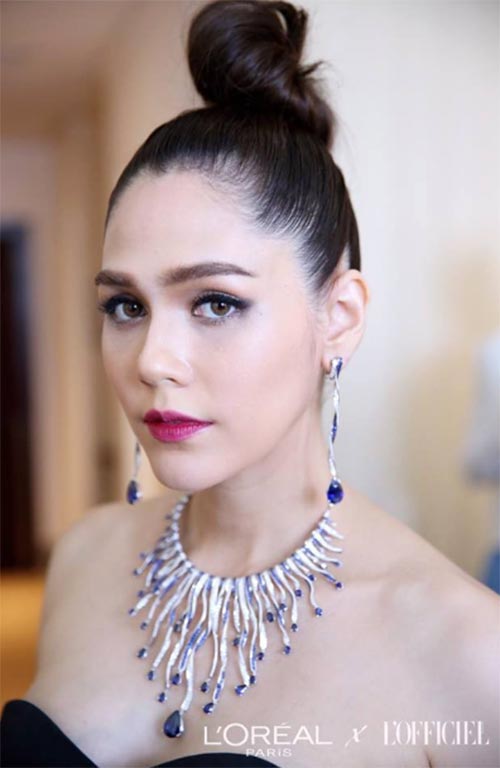 ทรงผมรวบตึง ทรงผมรวบตึง