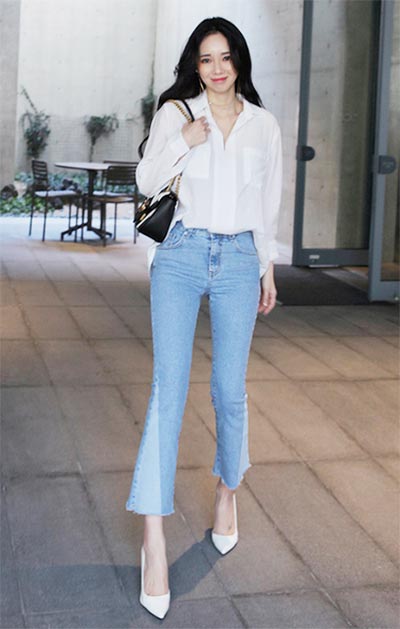 เสื้อเชิ้ตผู้หญิงสีขาว กางเกงยีนส์ เสื้อเชิ้ตผู้หญิงสีขาว กางเกงยีนส์