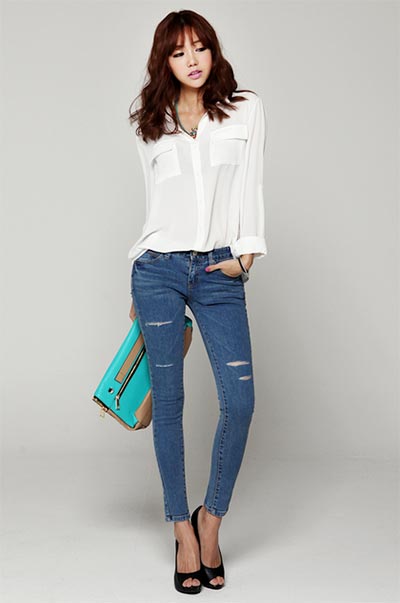 เสื้อเชิ้ตผู้หญิงสีขาว กางเกงยีนส์ เสื้อเชิ้ตผู้หญิงสีขาว กางเกงยีนส์