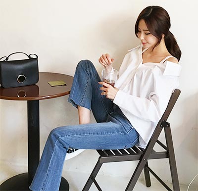 เสื้อเชิ้ตผู้หญิงสีขาว กางเกงยีนส์ เสื้อเชิ้ตผู้หญิงสีขาว กางเกงยีนส์