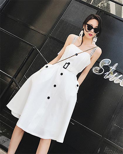 แต่งตัวสีขาว แต่งตัวสีขาว