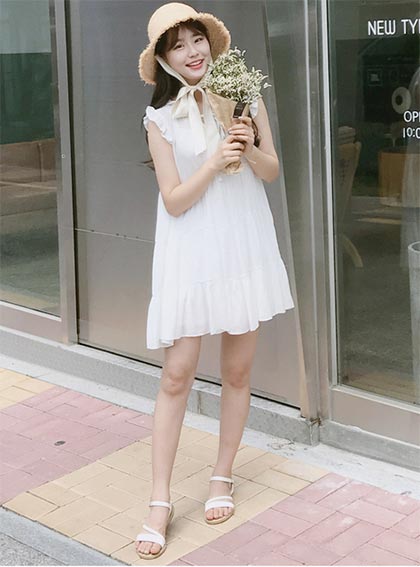 แต่งตัวสีขาว แต่งตัวสีขาว