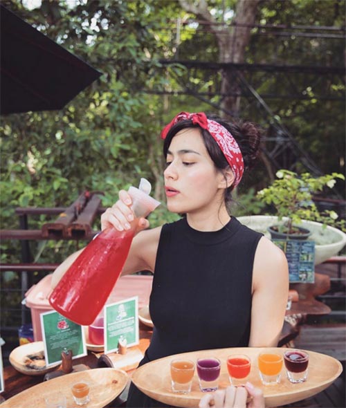 แต่งตัวกับผ้าผูกผม แต่งตัวกับผ้าผูกผม