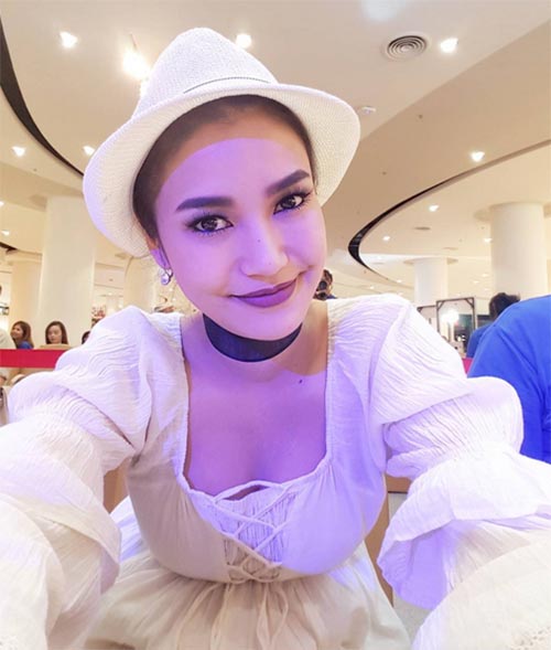 ชมพู่ ก่อนบ่าย ชมพู่ ก่อนบ่าย