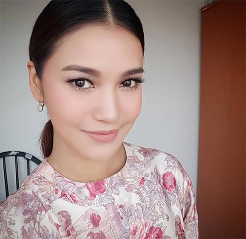 ชมพู่ ก่อนบ่าย ชมพู่ ก่อนบ่าย