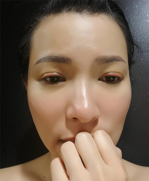 กาวติดขนตาปลอม กาวติดขนตาปลอม