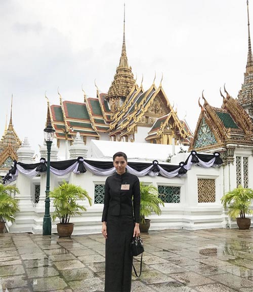 ชุดไทยจิตรลดาสีดำ ชุดไทยจิตรลดาสีดำ