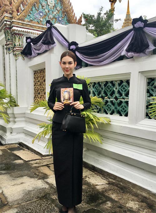 ชุดไทยจิตรลดาสีดำ ชุดไทยจิตรลดาสีดำ