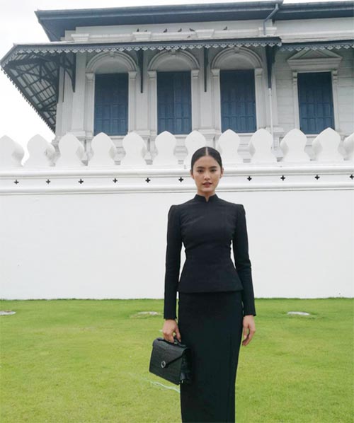 ชุดไทยจิตรลดาสีดำ ชุดไทยจิตรลดาสีดำ