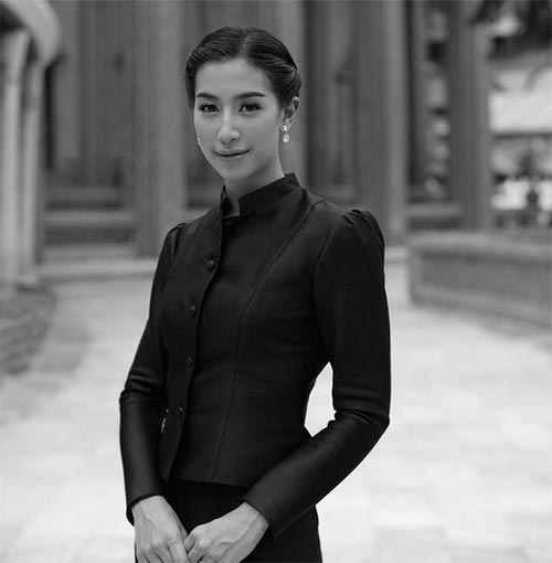 ชุดไทยจิตรลดาสีดำ ชุดไทยจิตรลดาสีดำ