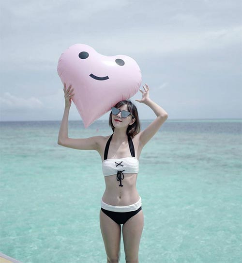 ชุดว่ายน้ำ ชุดว่ายน้ำ