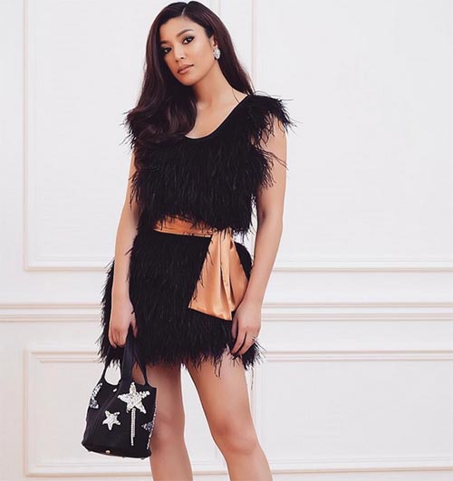 เอมมี่ มรกต เอมมี่ มรกต