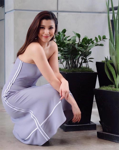 เอมมี่ มรกต เอมมี่ มรกต