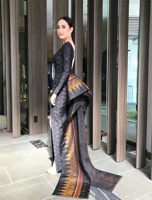 ชุดราตรียาวดารา ชุดราตรียาวดารา