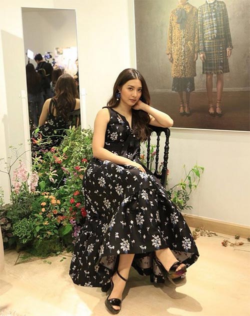 ชุดราตรียาวดารา ชุดราตรียาวดารา
