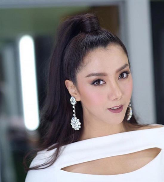 ต่างหูดารา ต่างหูดารา