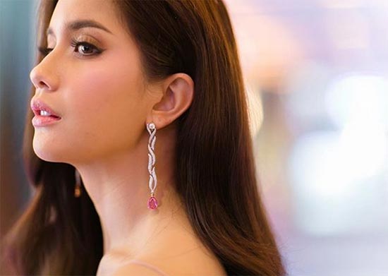 ต่างหูดารา ต่างหูดารา