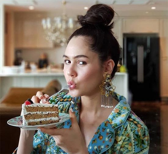 ต่างหูดารา ต่างหูดารา