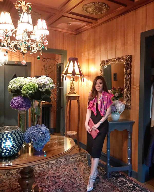 ไฮโซจิ๊บ เสาวนีย์ ไฮโซจิ๊บ เสาวนีย์