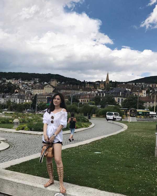 ไฮโซจิ๊บ เสาวนีย์ ไฮโซจิ๊บ เสาวนีย์